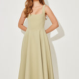 Kiara - Elegant Midi Dress
